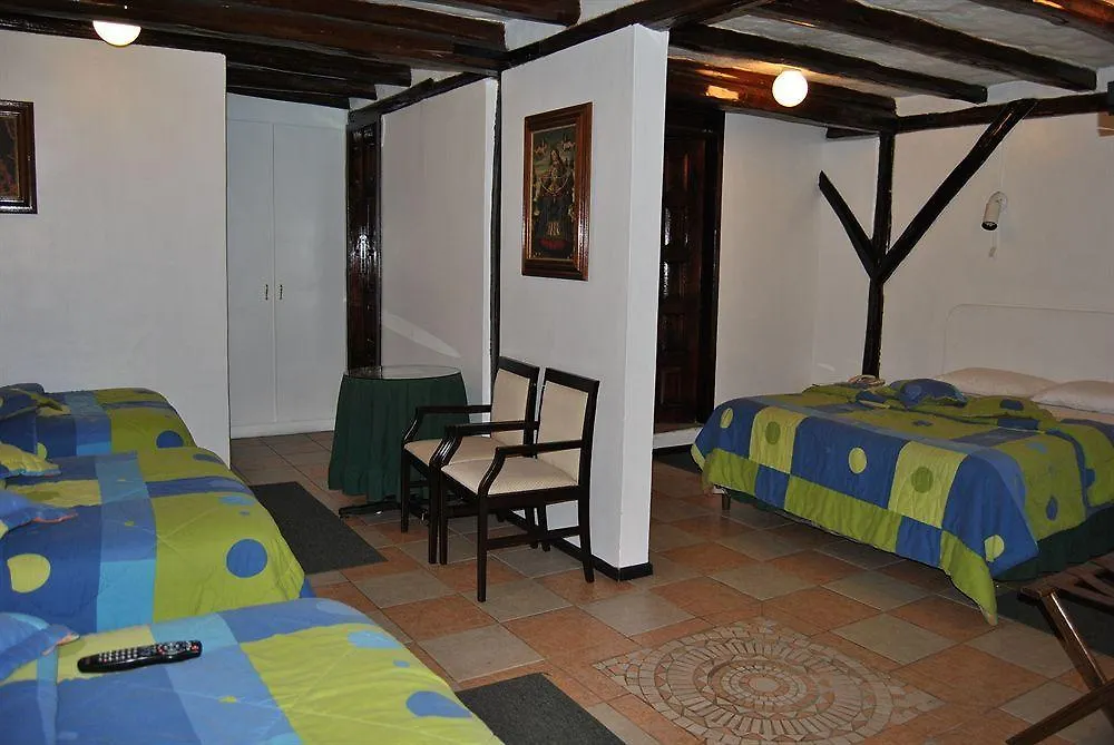 Hotel Fuente De Piedra II Quito