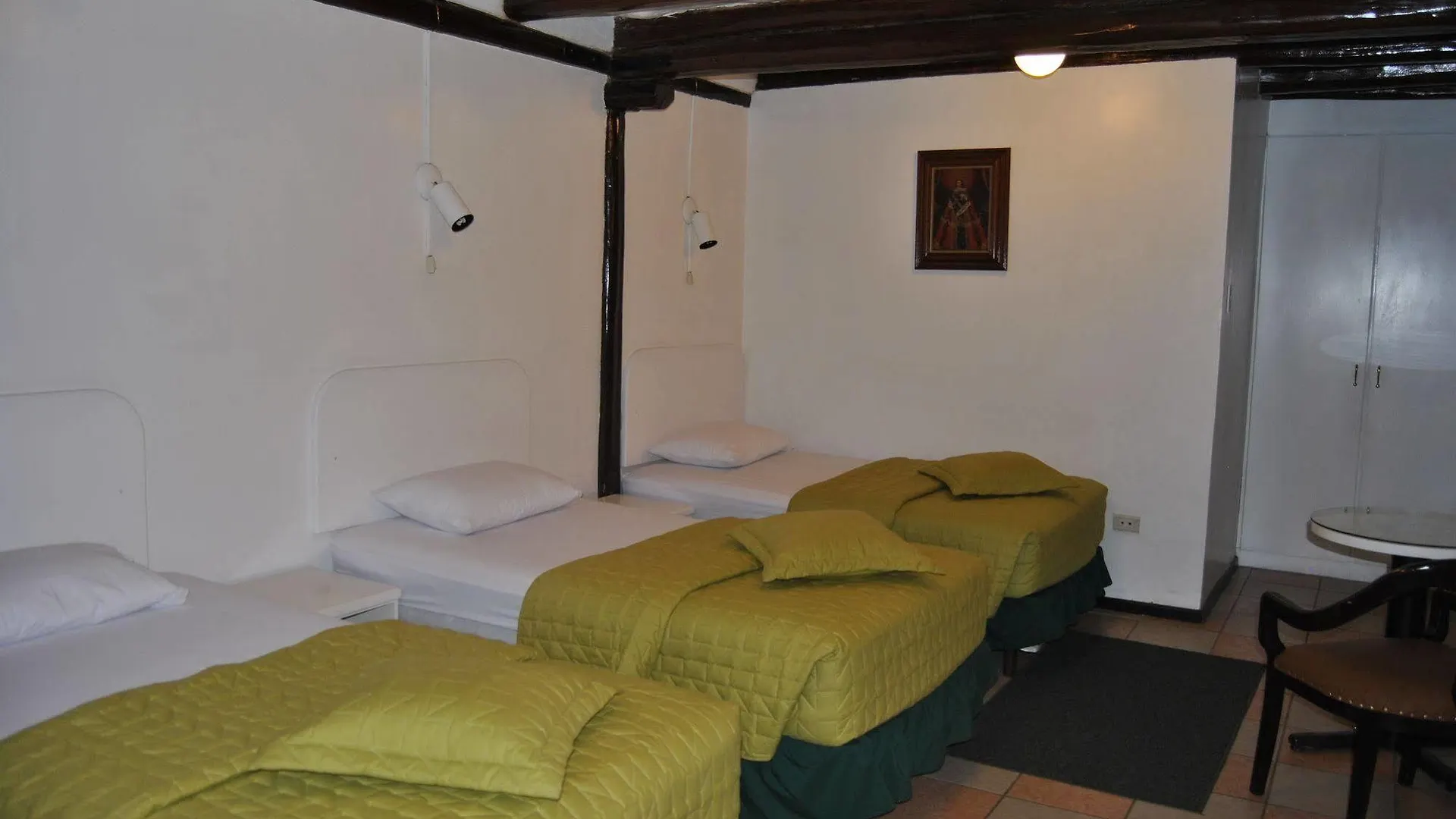 ***  Hotel Fuente De Piedra II Quito Équateur