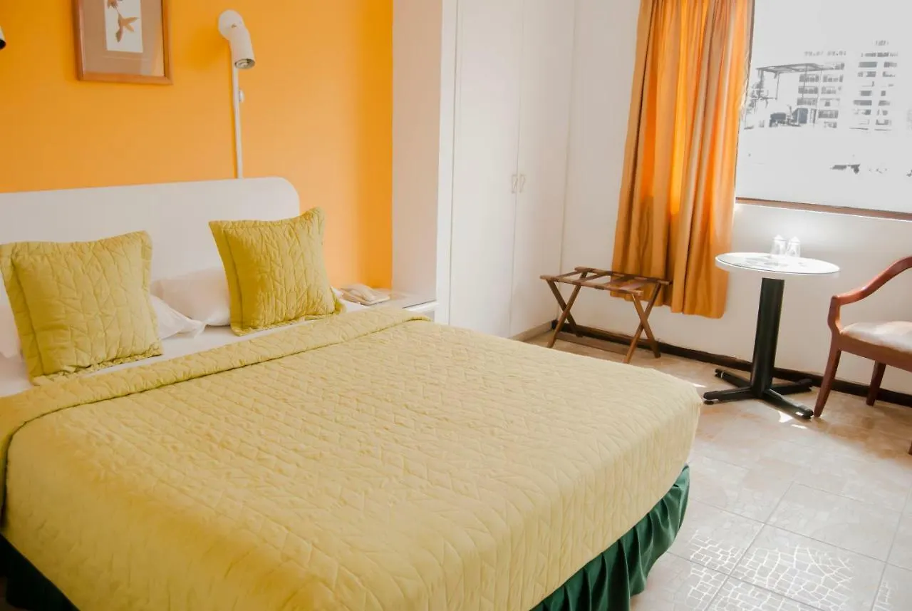 Hotel Fuente De Piedra II Quito