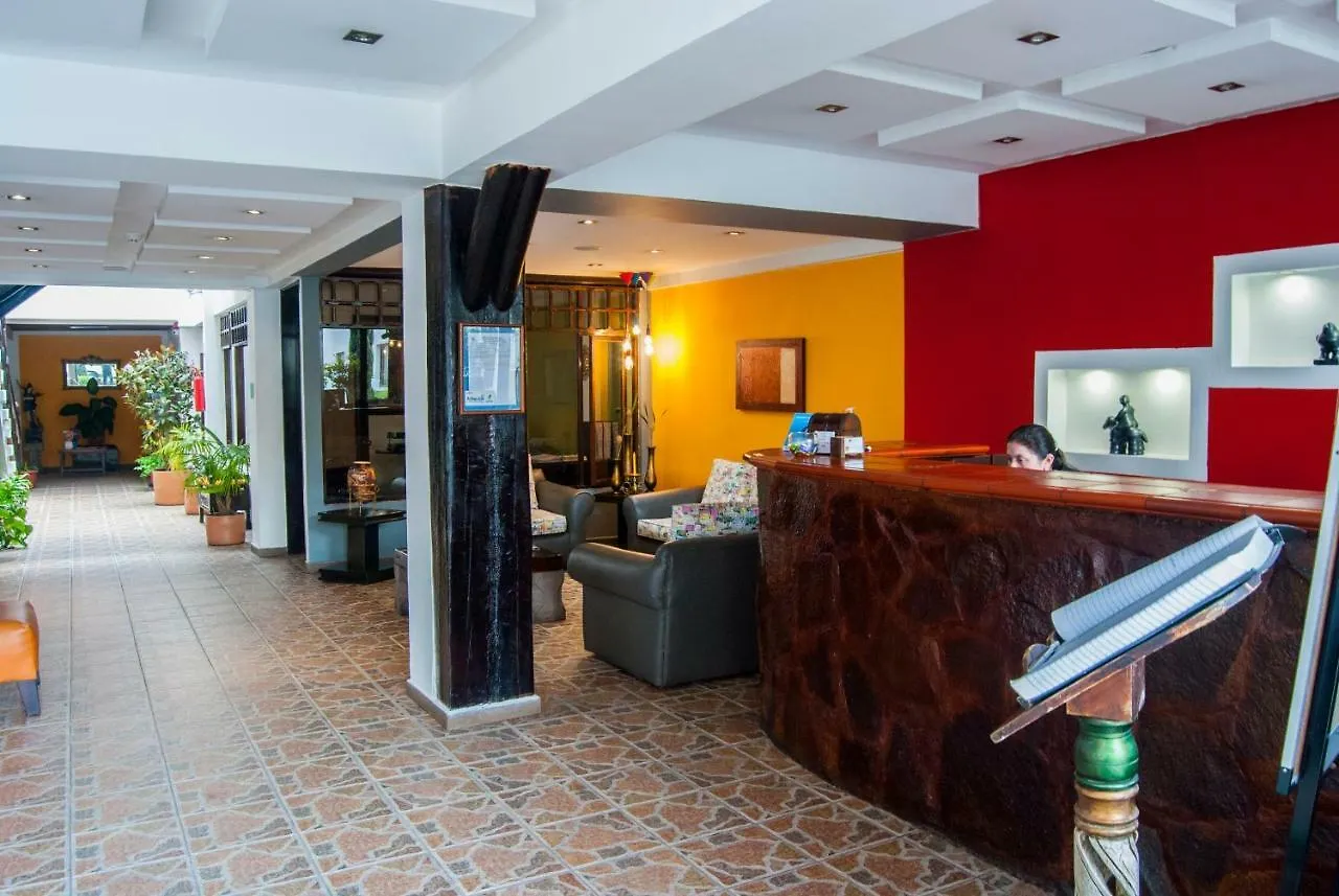 Hotel Fuente De Piedra II Quito