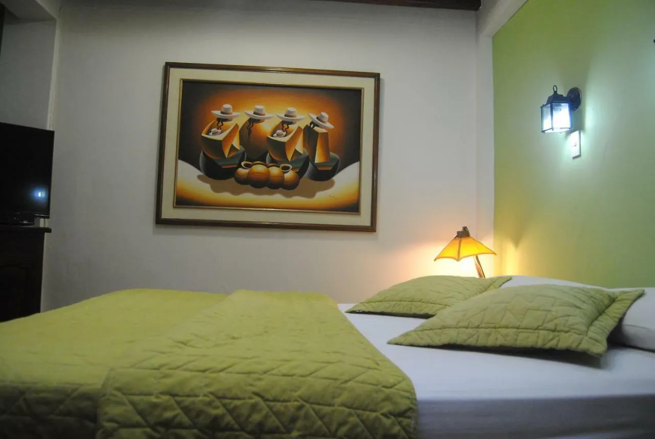 ***  Hotel Fuente De Piedra II Quito Ekvádor