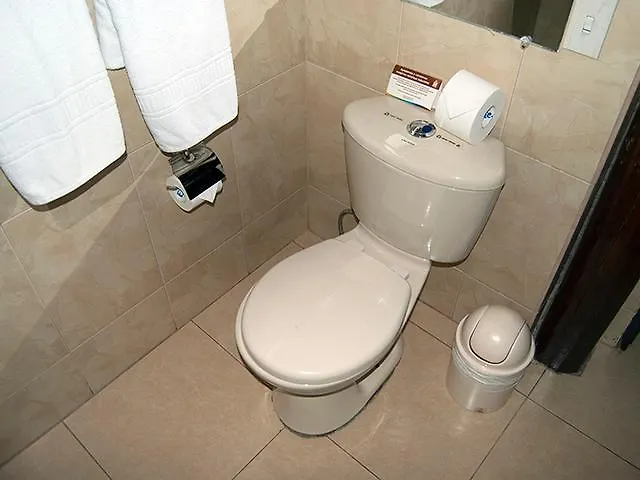 Hotel Fuente De Piedra II Кито Эквадор