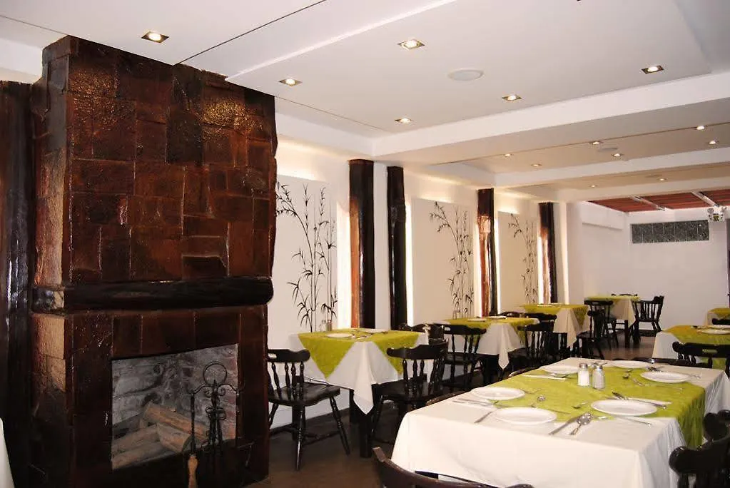 Hotel Fuente De Piedra II Кито