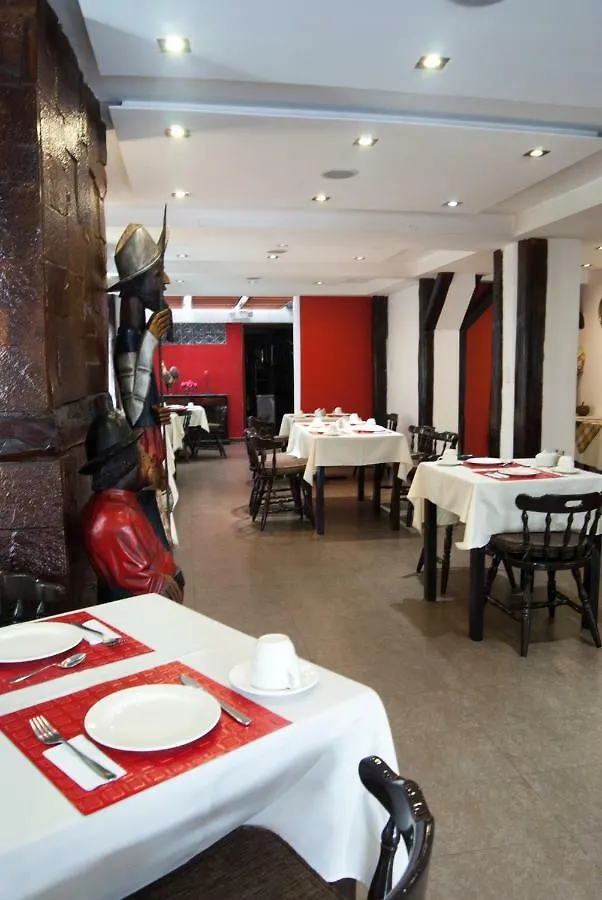 Hotel Fuente De Piedra II Кито 3*,  Эквадор