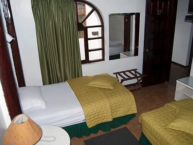 Hotel Fuente De Piedra II Quito 3*,  Ecuador